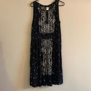 Back and White Dress Size XL